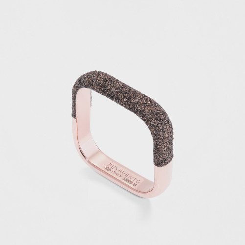 Anillo rosado y marrón